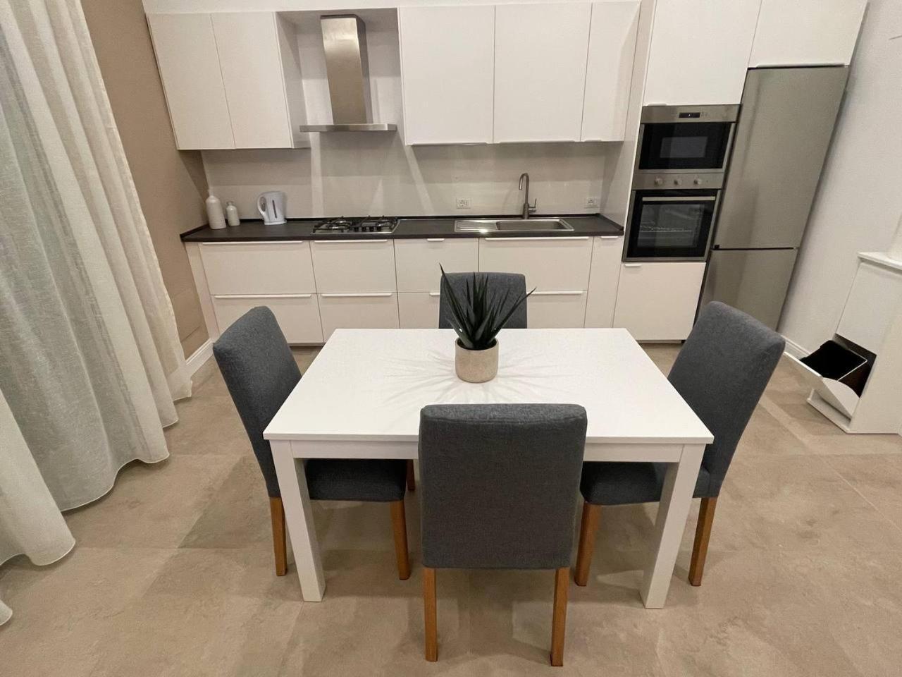 Stazione Apartment ปาแลร์โม ภายนอก รูปภาพ