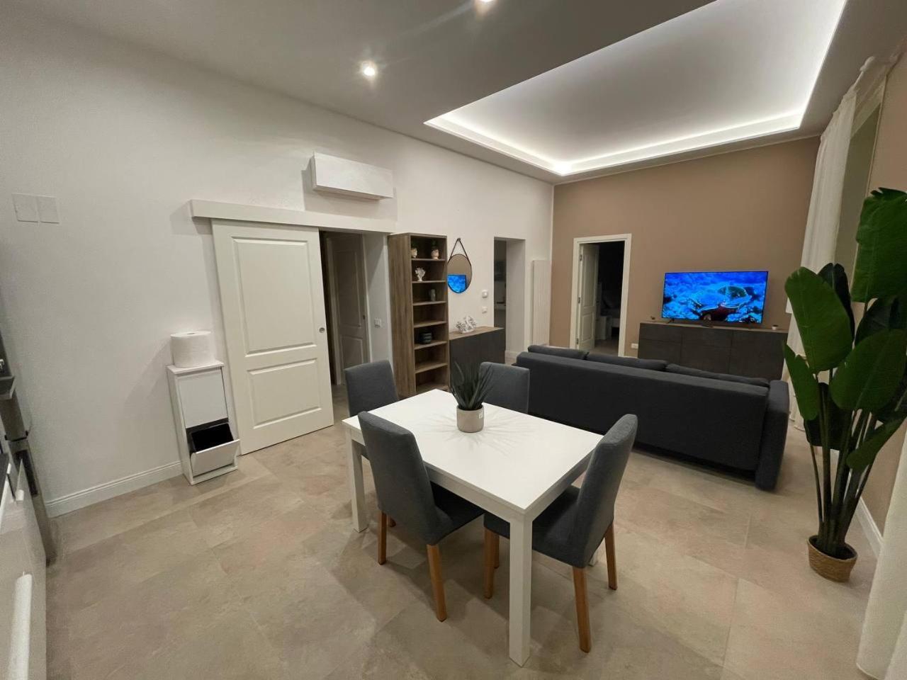 Stazione Apartment ปาแลร์โม ภายนอก รูปภาพ